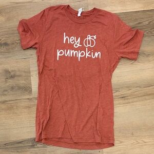“Hey Pumpkin” Graphic Tee Size S